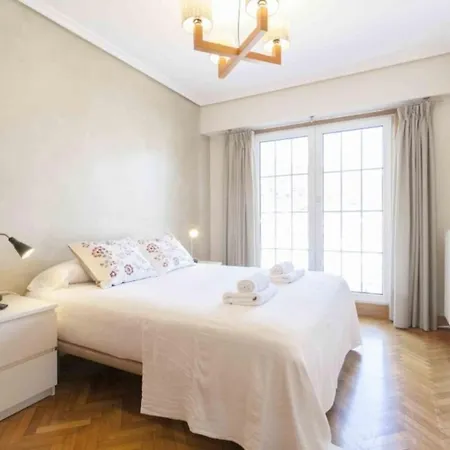 Apartamento Residencial, Con Parking